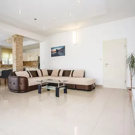 Nyaraló Family Friendly House With A Swimming Pool Srinjine, Split - 23950