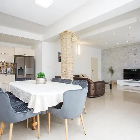 Family Friendly House With A Swimming Pool Srinjine, Split - 23950 Srinjine