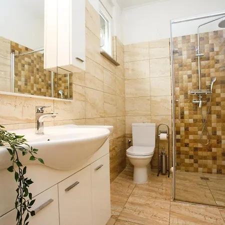 Family Friendly House With A Swimming Pool Srinjine, Split - 23950 Nyaraló
