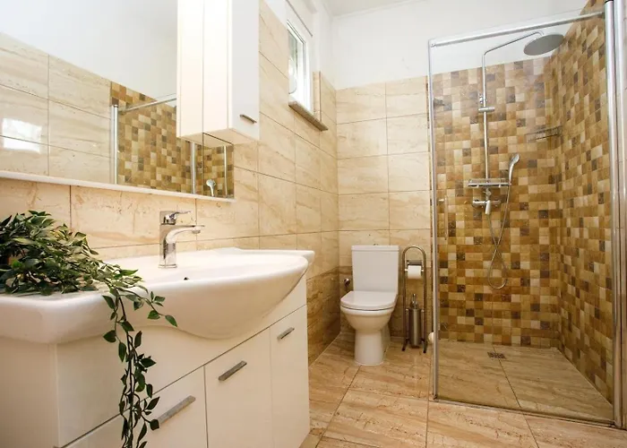 Family Friendly House With A Swimming Pool Srinjine, Split - 23950 Dom wakacyjny