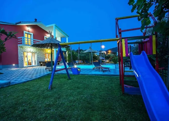 Family Friendly House With A Swimming Pool Srinjine, Split - 23950